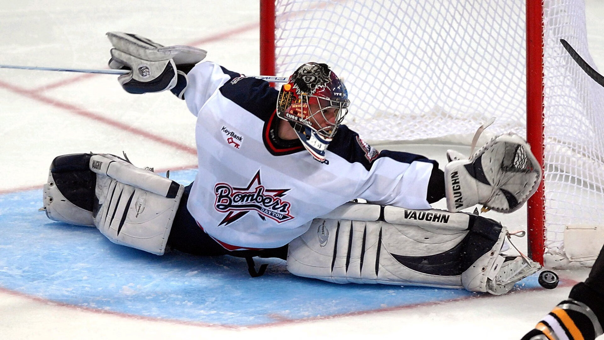 “短柄墙球：你不仅要快，还要聪明！高新区全民健身馆揭开比赛背后的战术秘密”